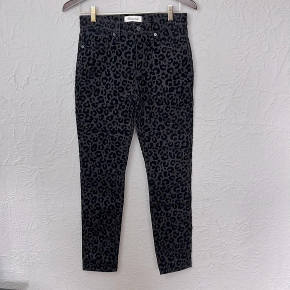 Madewell Flocked Leopard Velvet 9" Mid-Rise Skinny Jeans - Picture 2 of 10